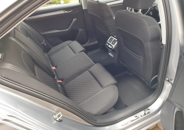 Skoda Superb cena 82500 przebieg: 154745, rok produkcji 2018 z Częstochowa małe 301